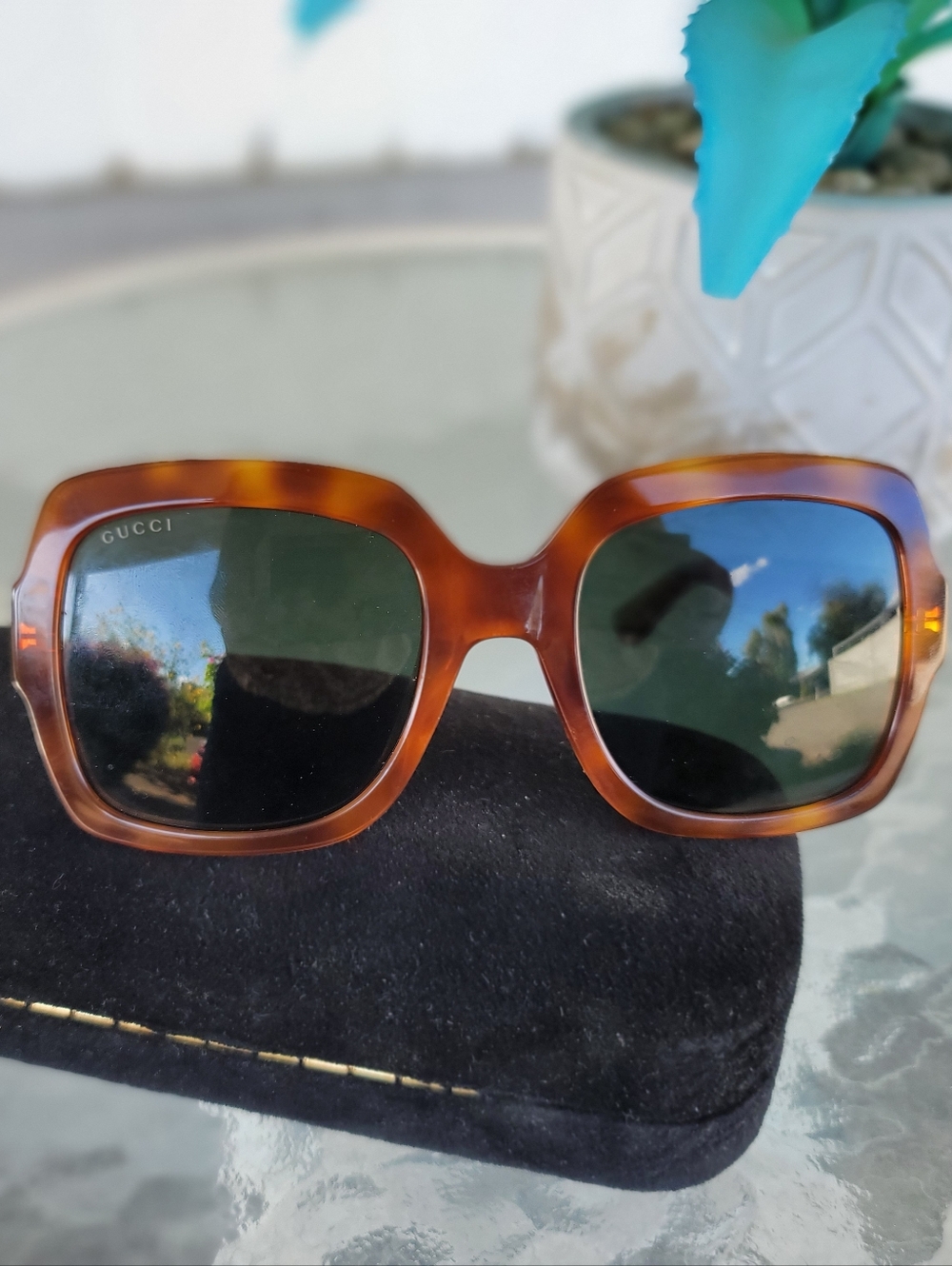 Gucci Oversize Sunlassea - Picture 3 of 3